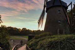 Rheurdter-Gemeindemuehle-bei-Sonnenaufgang